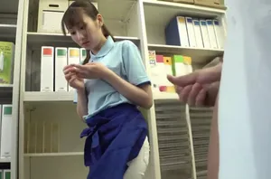 Một cô gái hậu 00s vừa mới chia tay cách đây vài ngày